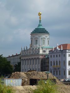 Altes Rathaus mit dem vergoldetem Atlas